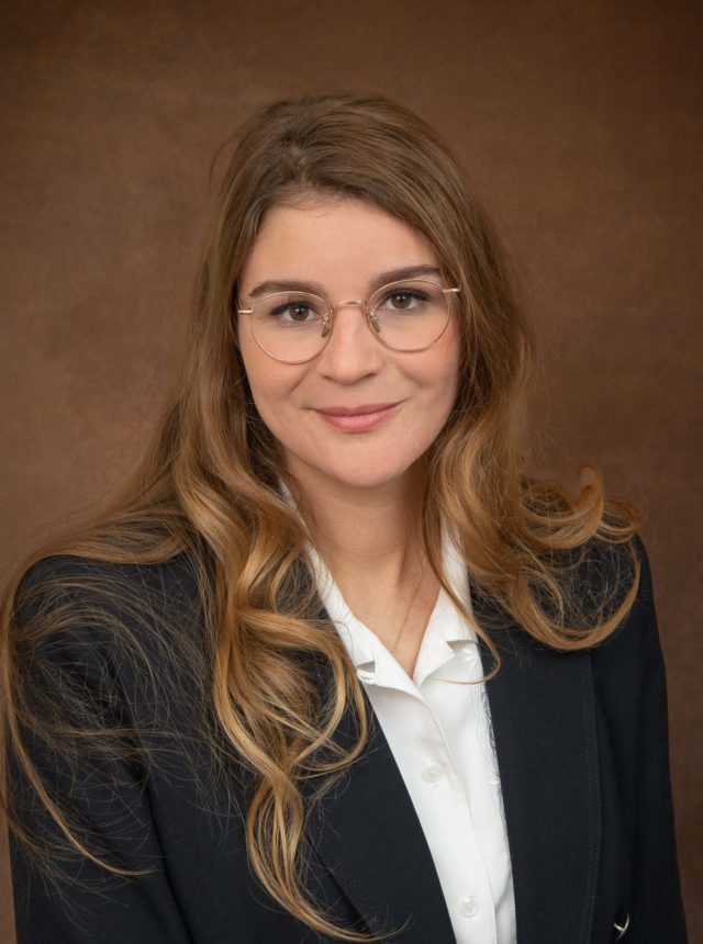 Laura DALIBERT Avocate Collaboratrice